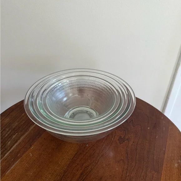 Pyrex Clear Glass Nesting Bowls Mixing Bowl Set of 3 - #325, #323, and #322 - Picture 2 of 13